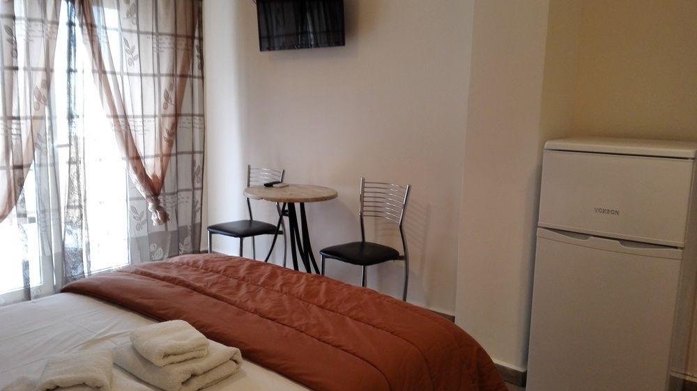 Hotel Ionion 피레아스 외부 사진