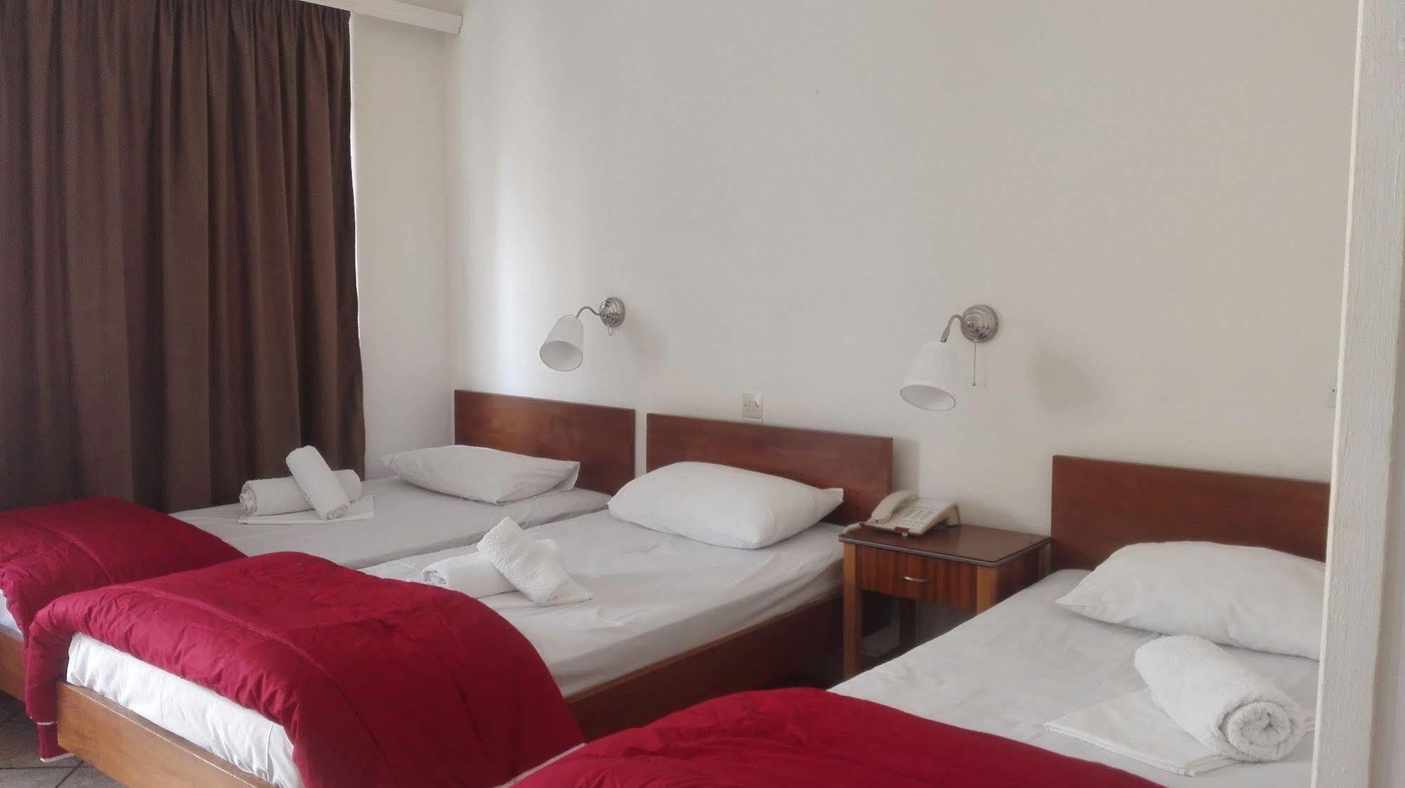 Hotel Ionion 피레아스 외부 사진