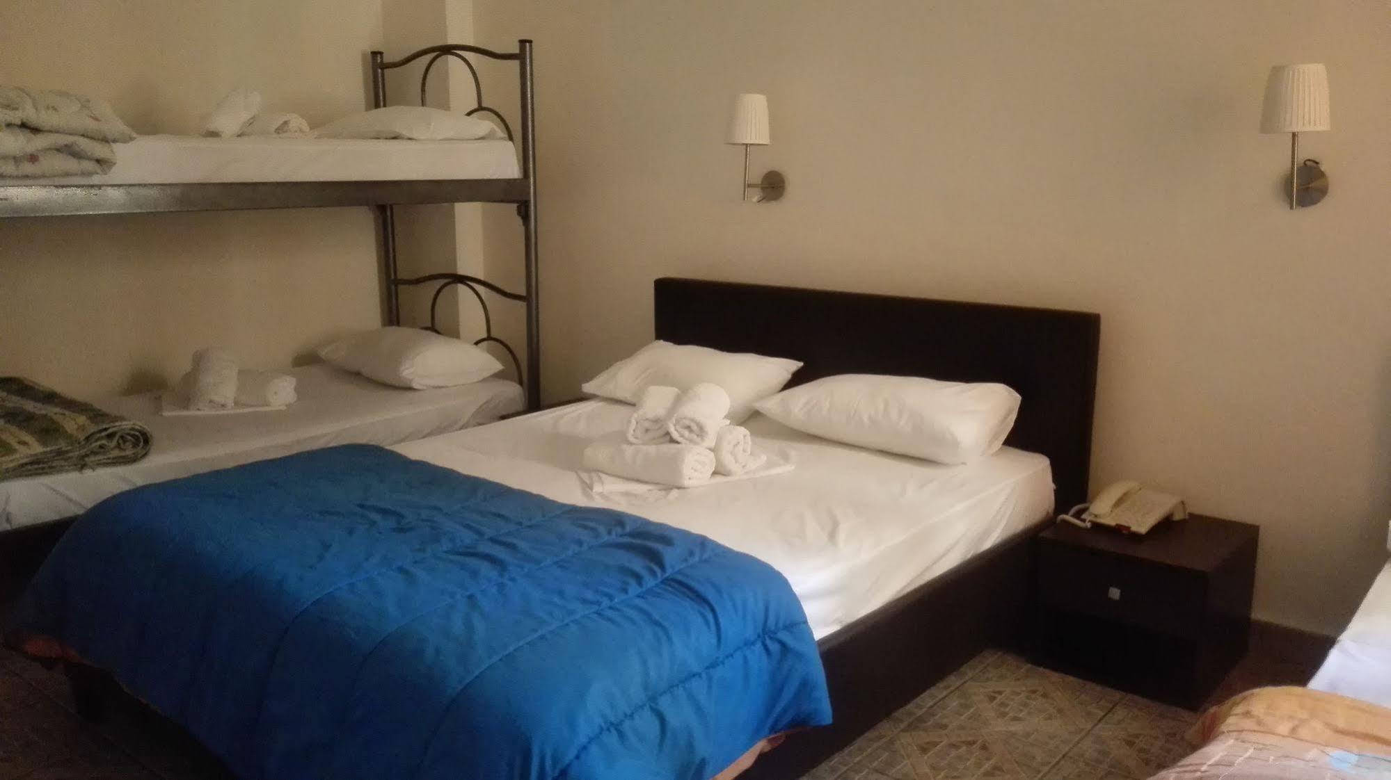 Hotel Ionion 피레아스 외부 사진